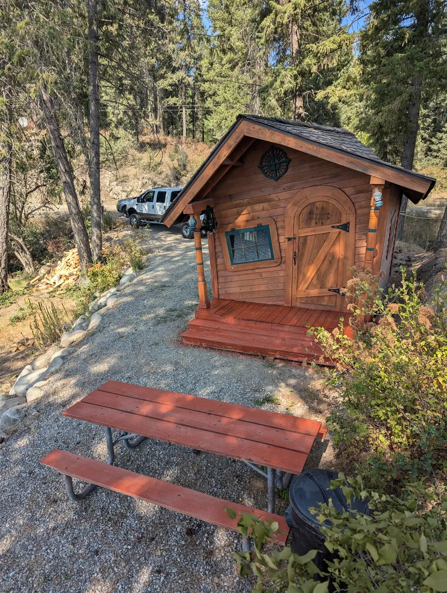 Setting up cabin on site